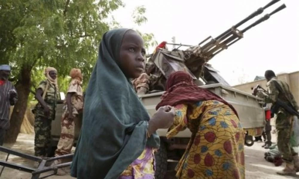 Σοκ στην Νιγηρία: Βίντεο της Μπόκο Χαράμ δείχνει τα 520 αγόρια που απήγαγαν